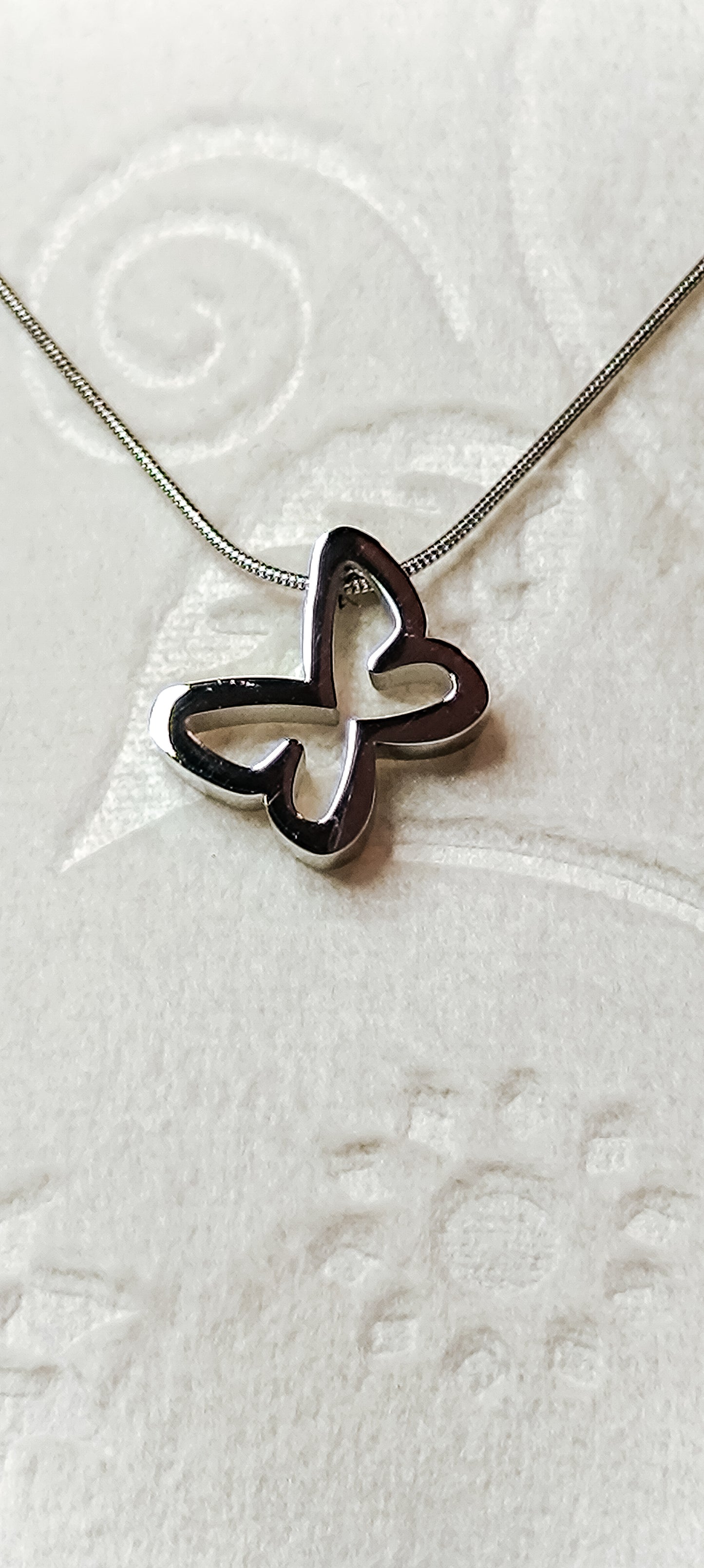 CUTE BUTTERFLY ~ COLAR